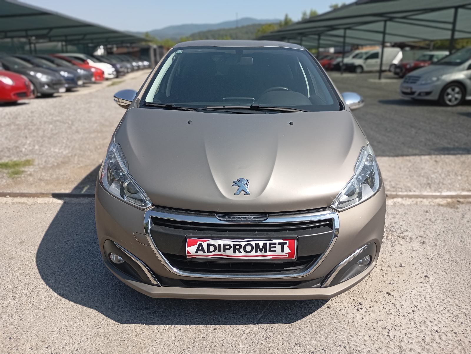 Peugeot 208 1,2 // REG 1 GOD // MULTIMEDIA // MAT SIVI // 5 VRATA//, fotografija 3
