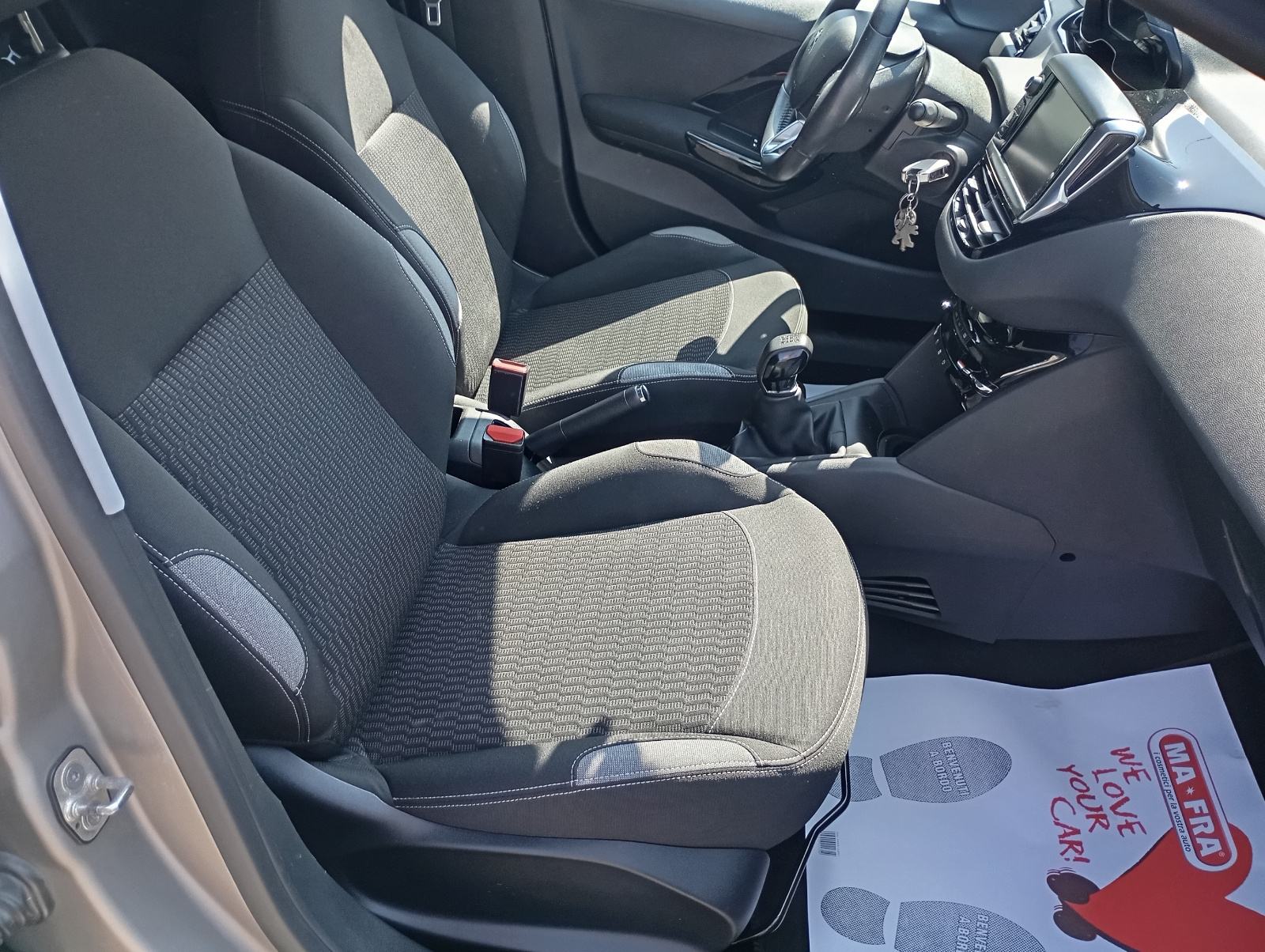 Peugeot 208 1,2 // REG 1 GOD // MULTIMEDIA // MAT SIVI // 5 VRATA//, fotografija 18