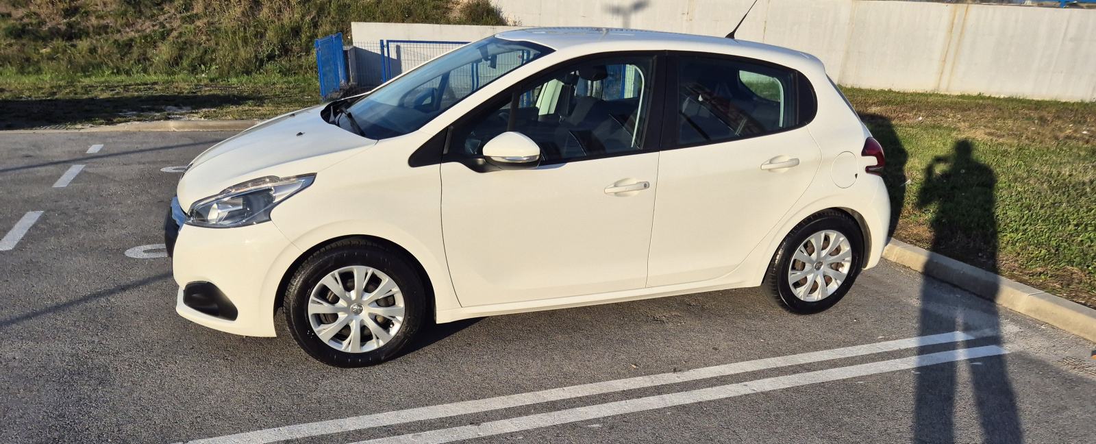 Peugeot 208 1,2, fotografija 4
