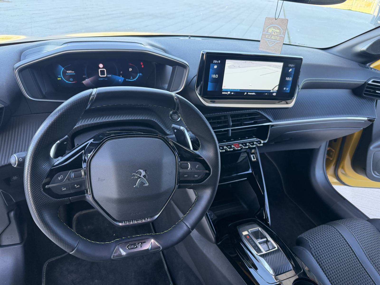 Peugeot 208 1,2 GT automatik, virtual, kamera, fotografija 5