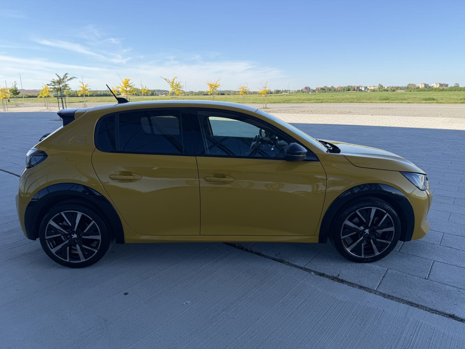 Peugeot 208 1,2 GT automatik, virtual, kamera, fotografija 6