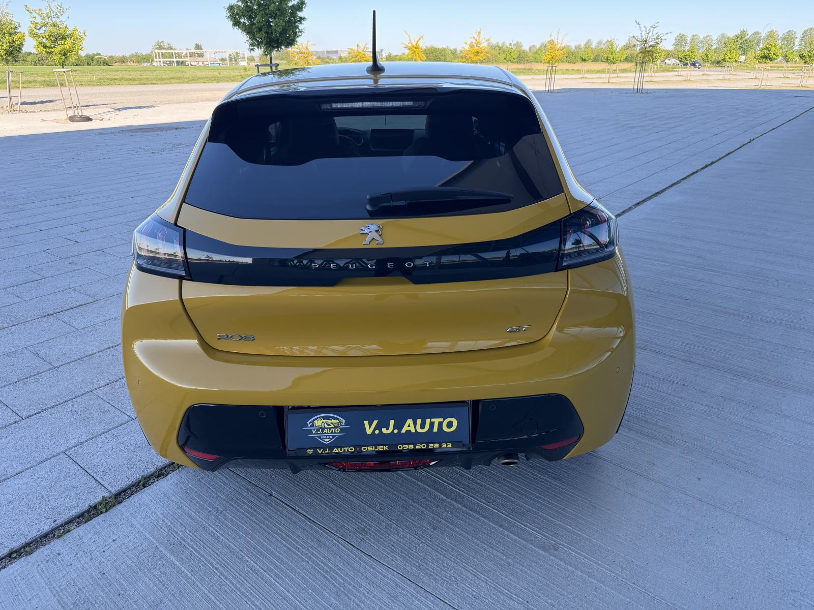 Peugeot 208 1,2 GT automatik, virtual, kamera, fotografija 9