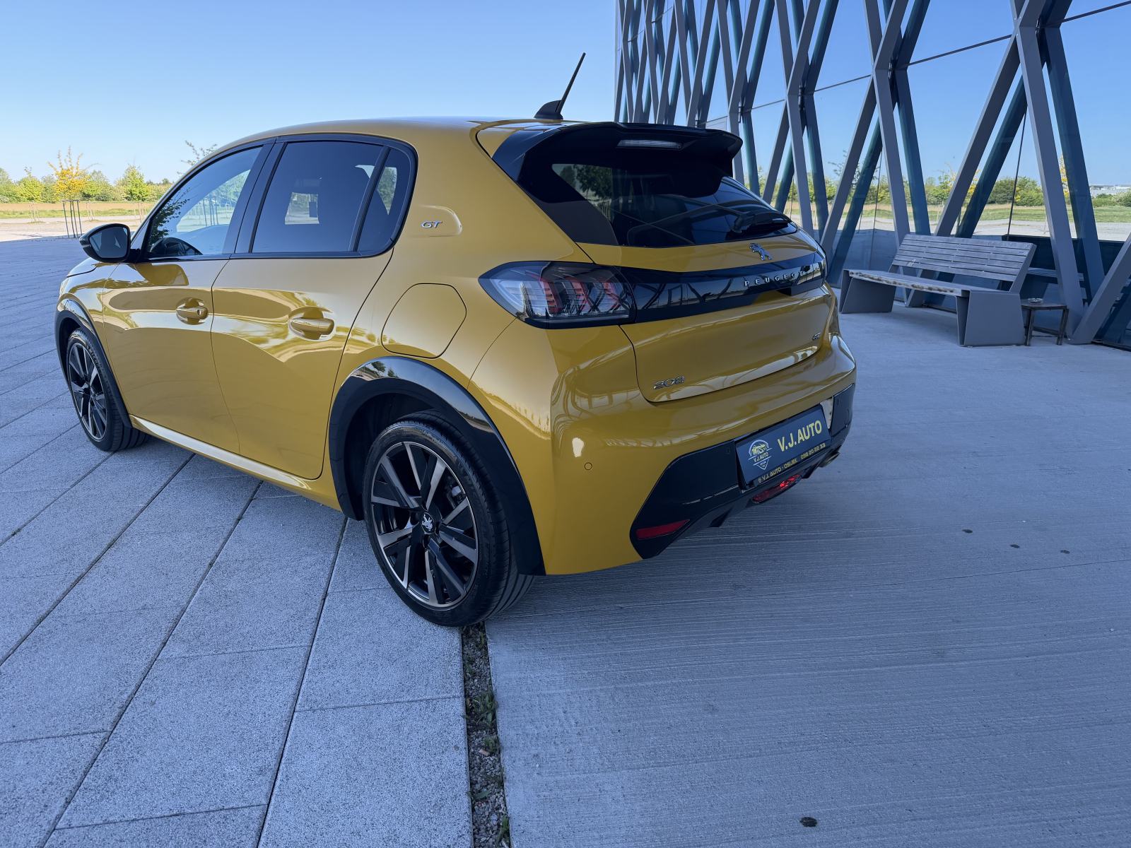 Peugeot 208 1,2 GT automatik, virtual, kamera, fotografija 10