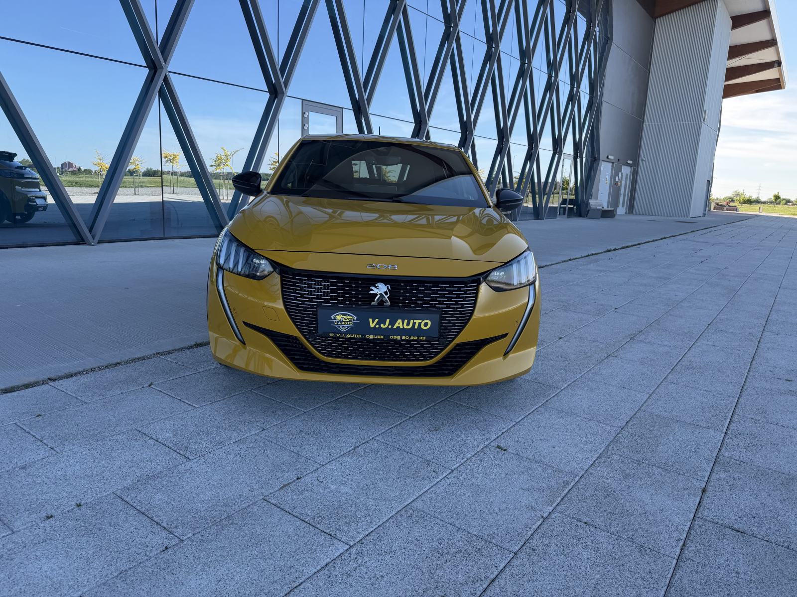 Peugeot 208 1,2 GT automatik, virtual, kamera, fotografija 18