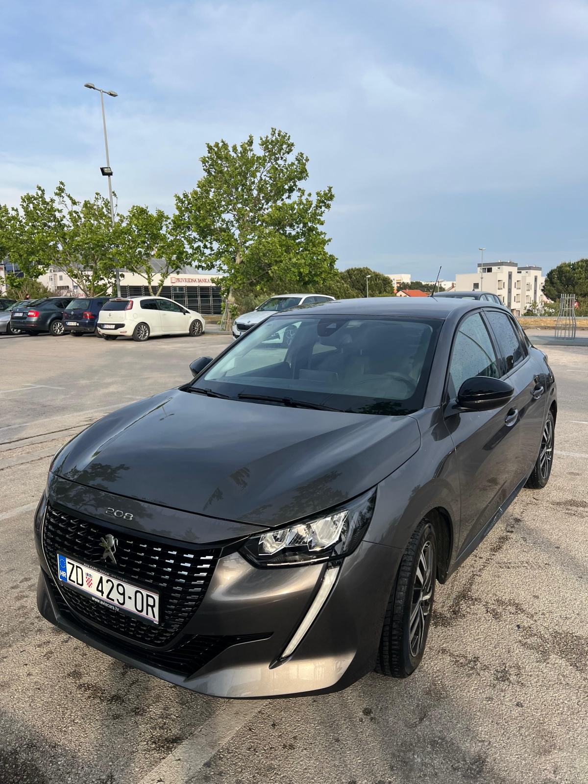 Peugeot 208 1,2, fotografija 3