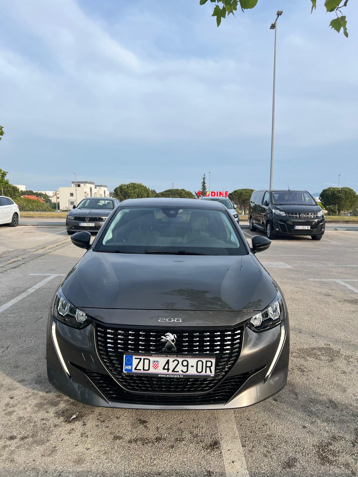 Peugeot 208 1,2, fotografija 5