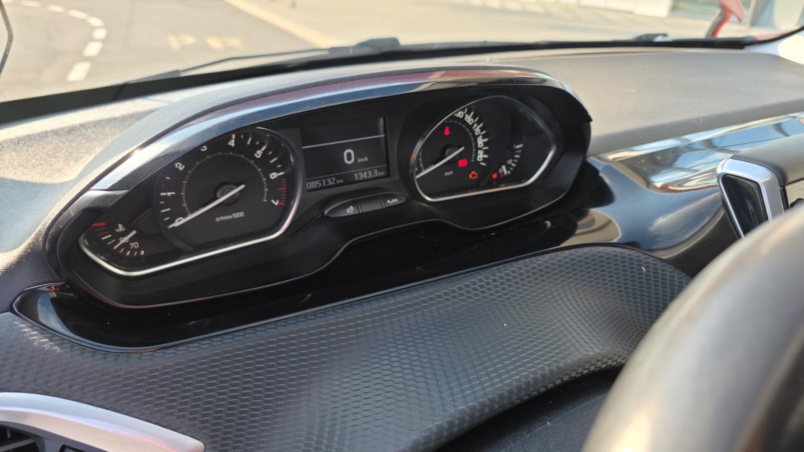Peugeot 208 1,2 KOŽNA SPORTSKA SJEDALA!, fotografija 2