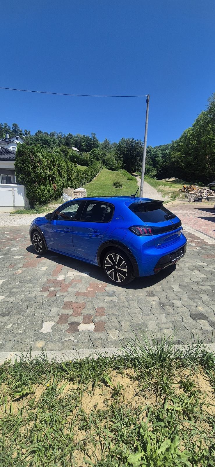 Peugeot 208 1,2, fotografija 3
