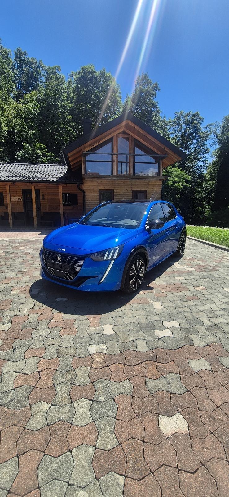 Peugeot 208 1,2, fotografija 2