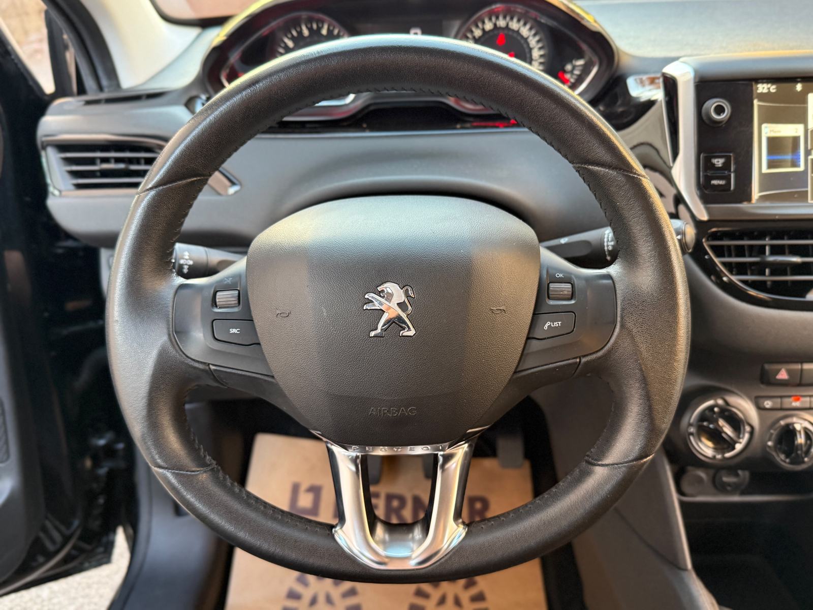 Peugeot 208 1,2 STYLE *REG 08/2027* Klima, Park senzori, Grij. sjedala, fotografija 10