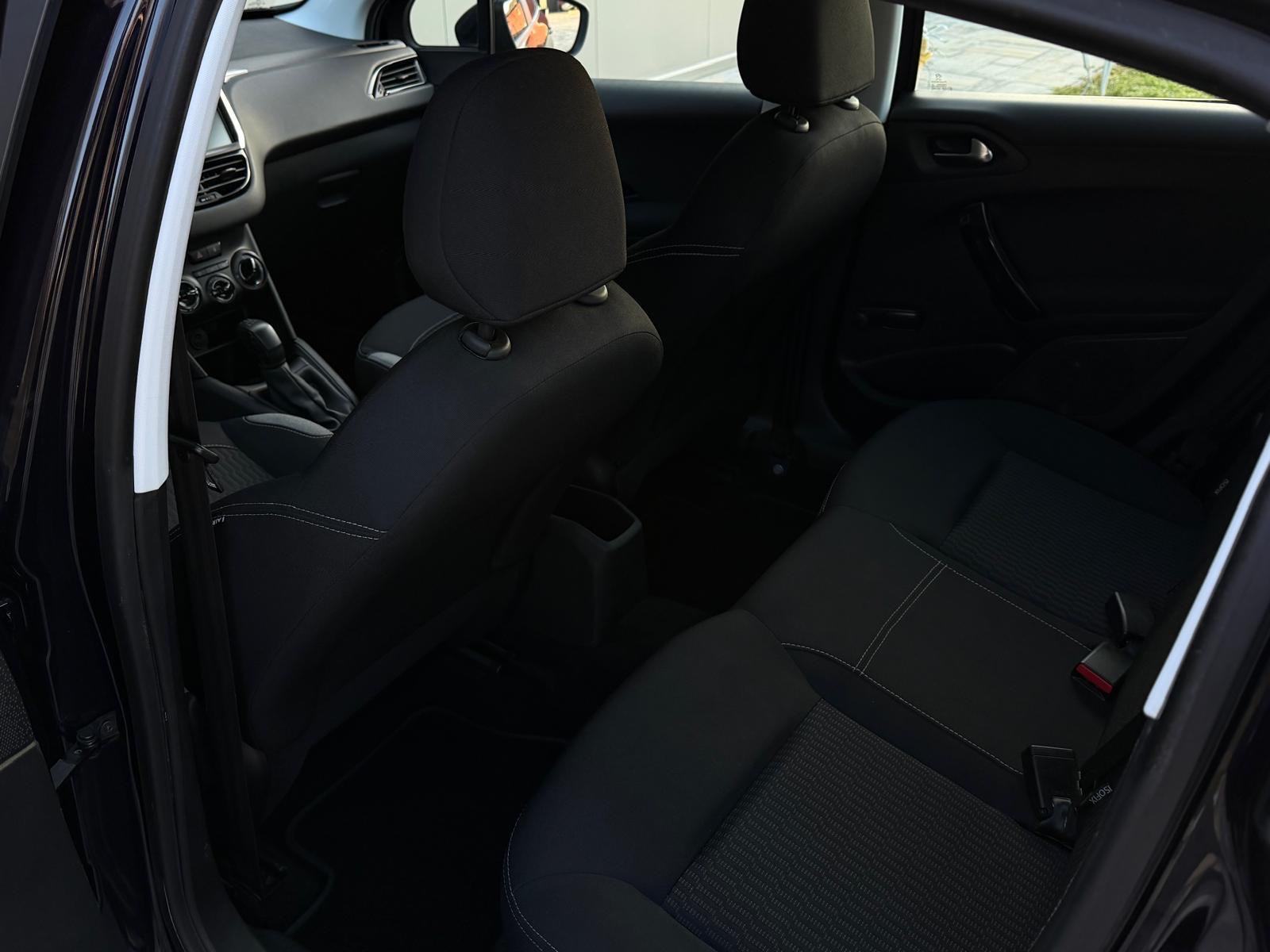 Peugeot 208 1,2 VTi Active, fotografija 10