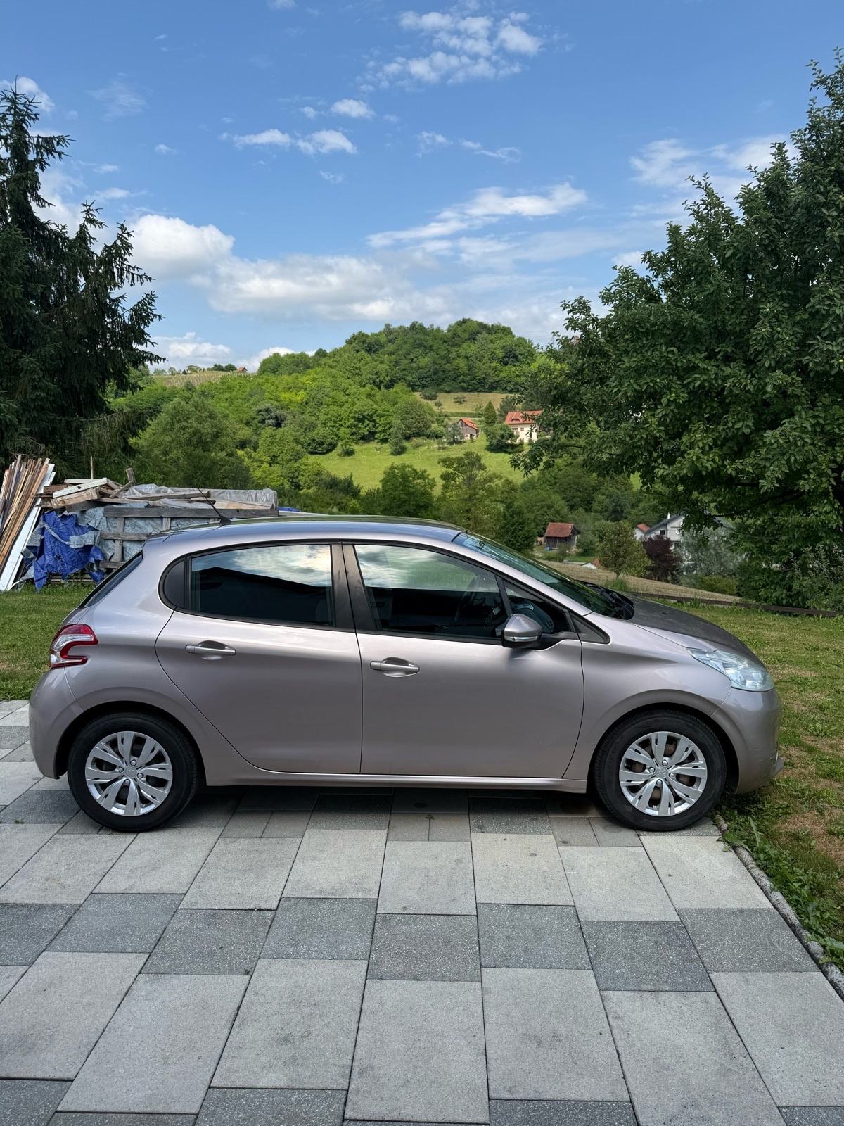 Peugeot 208 1,2 VTi, fotografija 6