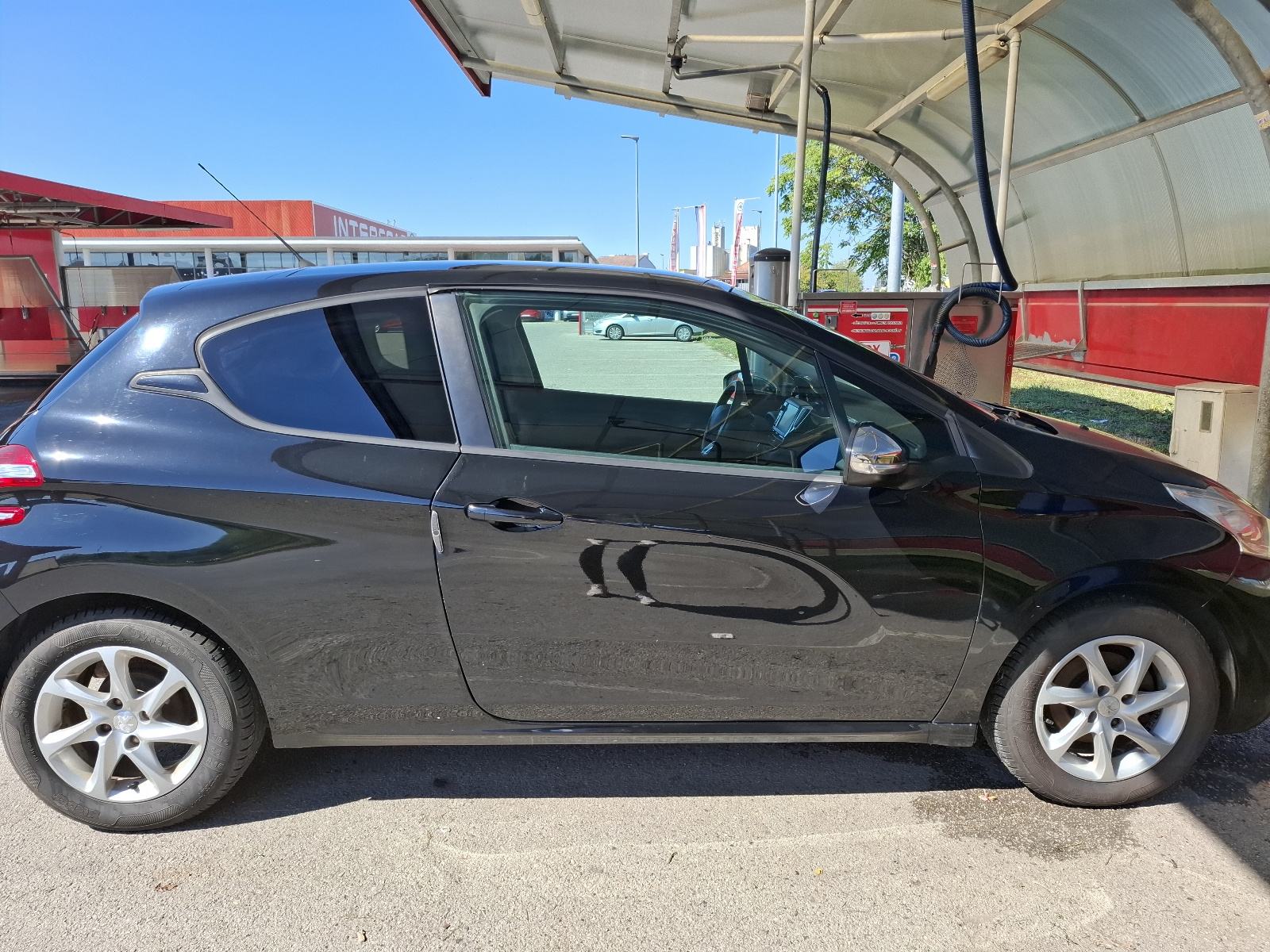 Peugeot 208 1,2 VTi, fotografija 2