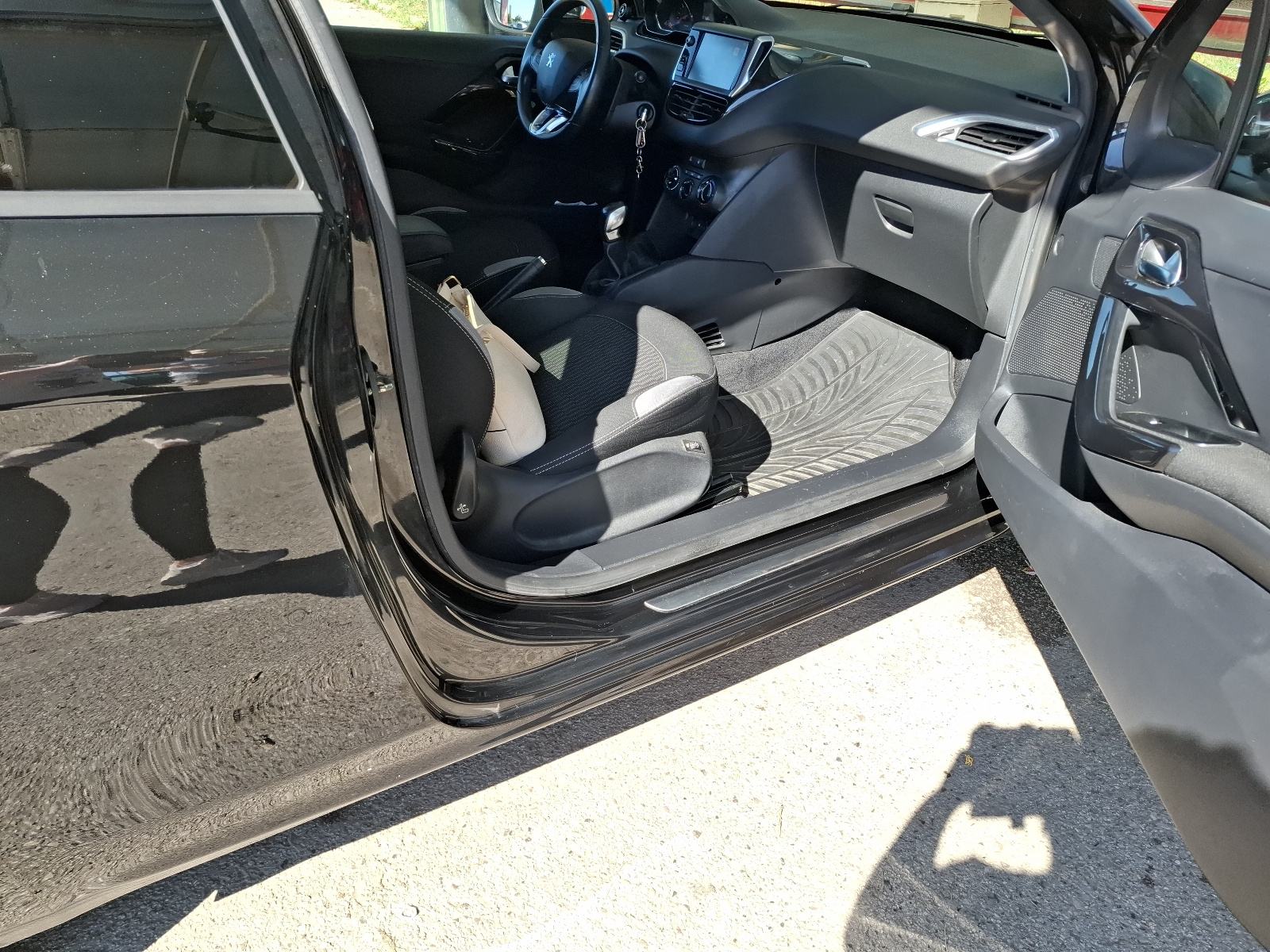 Peugeot 208 1,2 VTi, fotografija 5