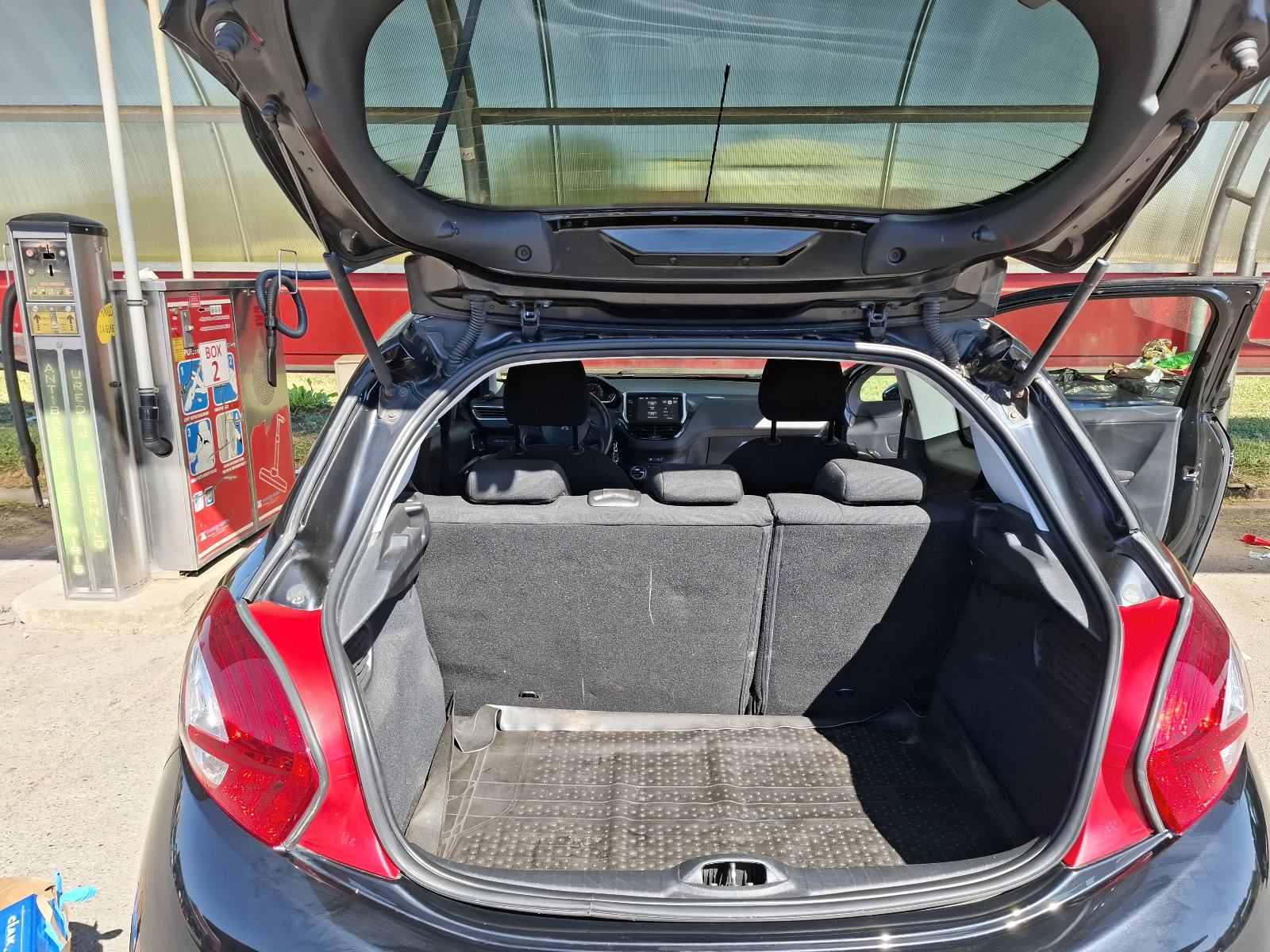 Peugeot 208 1,2 VTi, fotografija 11