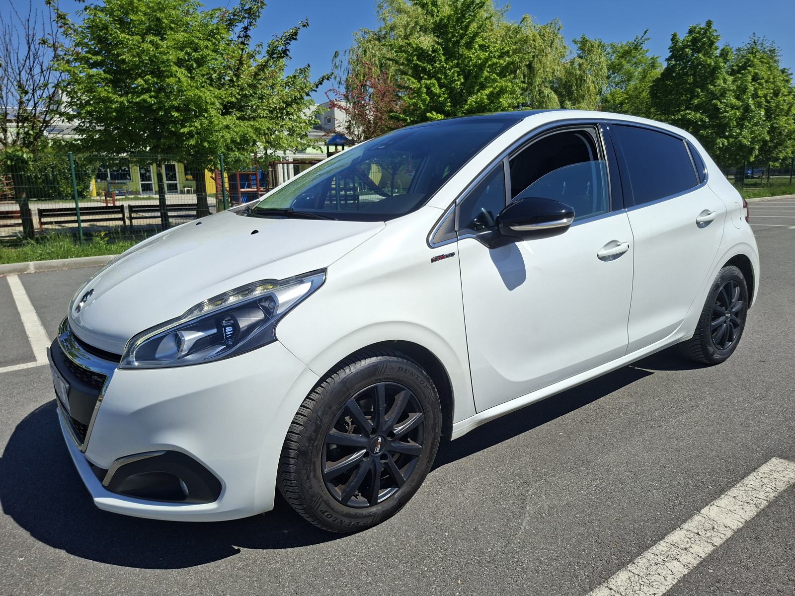 Peugeot 208 1,2i GTline, 110 KS, fotografija 7