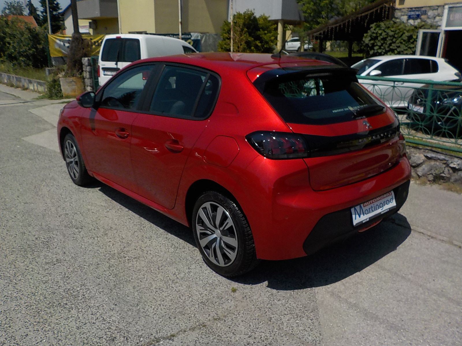 Peugeot 208 1,2i,⭐️HR AUTO⭐️39.000⭐️OPREMA⭐️NA IME KUPCA⭐️GARANCIJA⭐️, fotografija 5