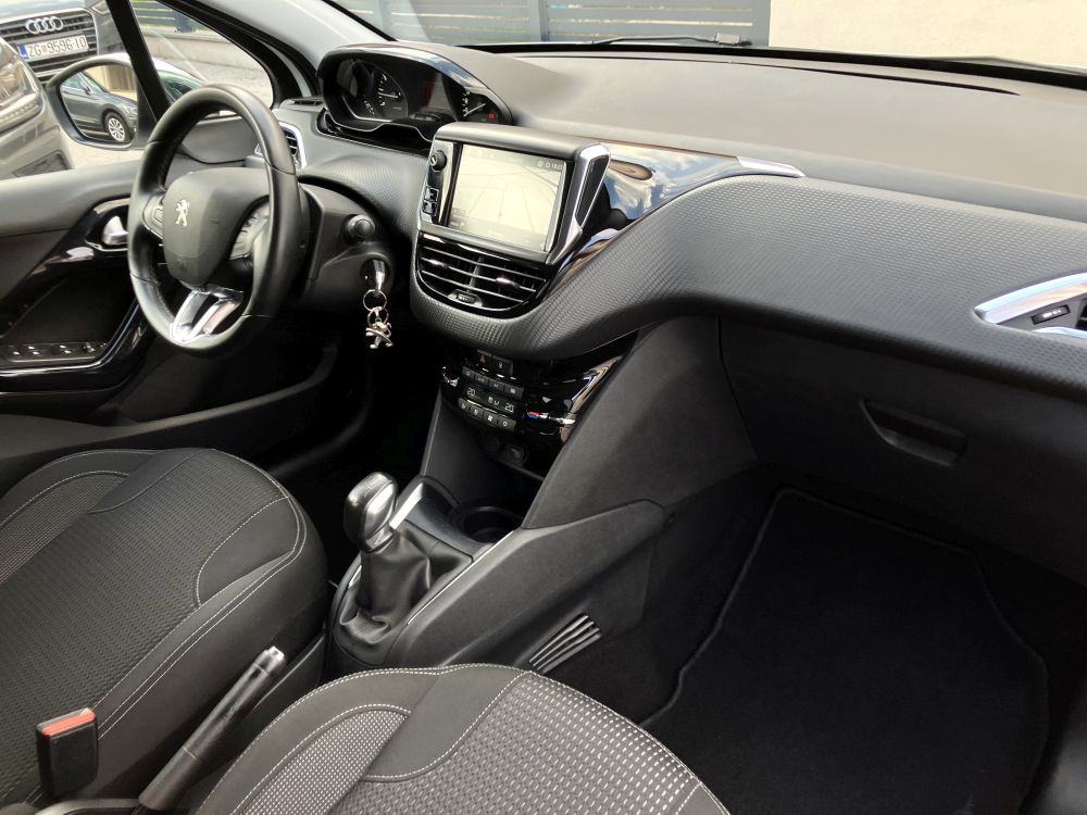 PEUGEOT 208 1.2VTi TECH, LED, KAMERA, 2-ZONSKA KLIMA,...BESPRIJEKORAN, fotografija 20