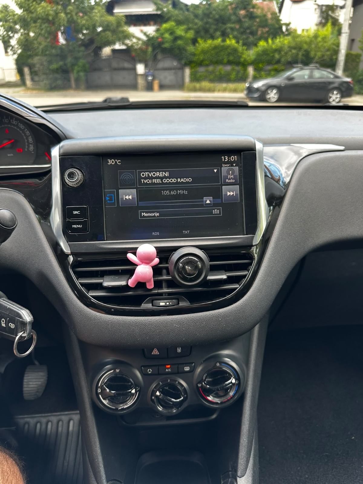 Peugeot 208 1,4 Benzin-LPG*Reg.god dana 07/27*Veliki servis*Klima*Navi, fotografija 14