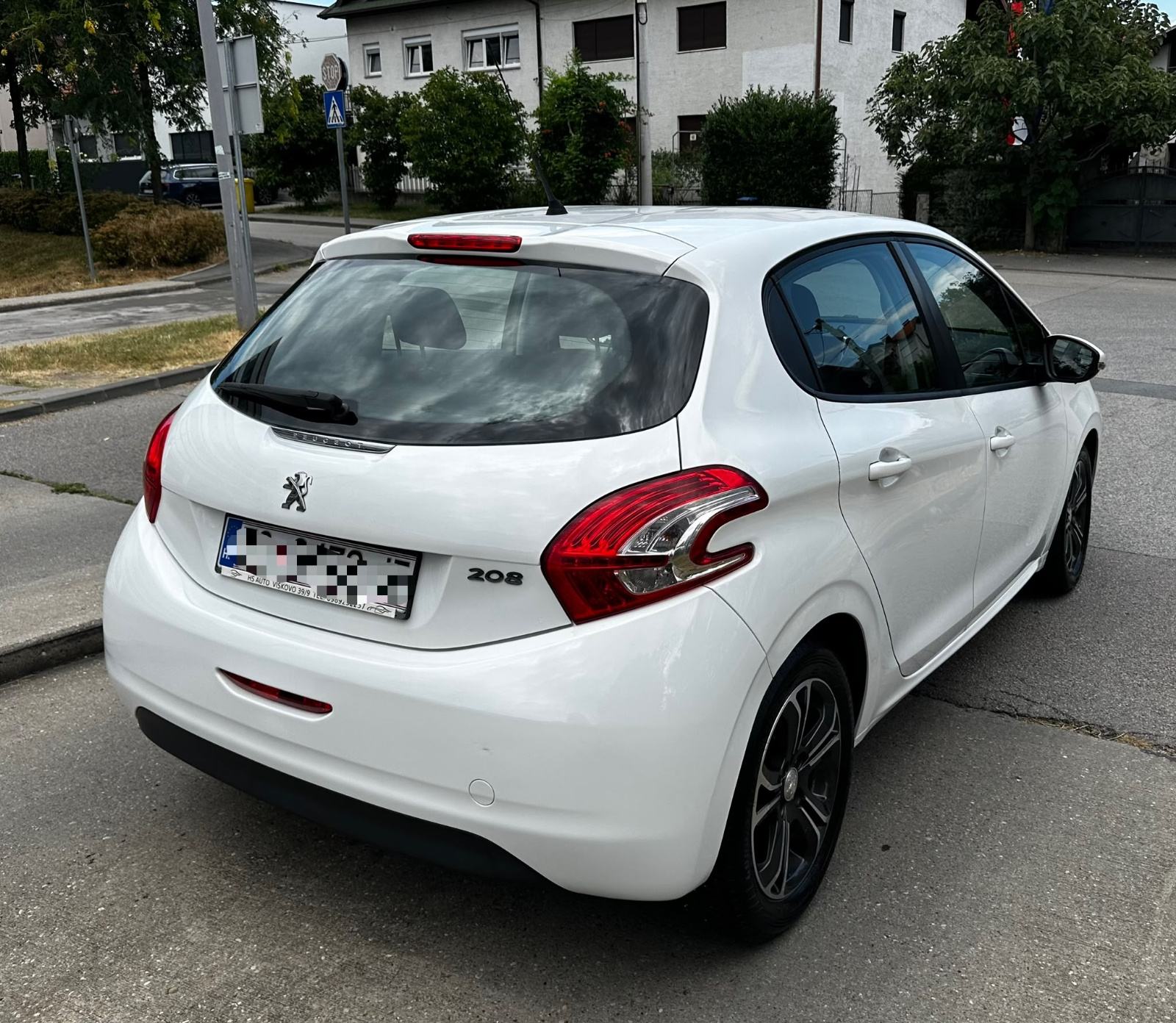 Peugeot 208 1,4 Benzin-LPG*Reg.god dana 07/27*Veliki servis*Klima*Navi, fotografija 4