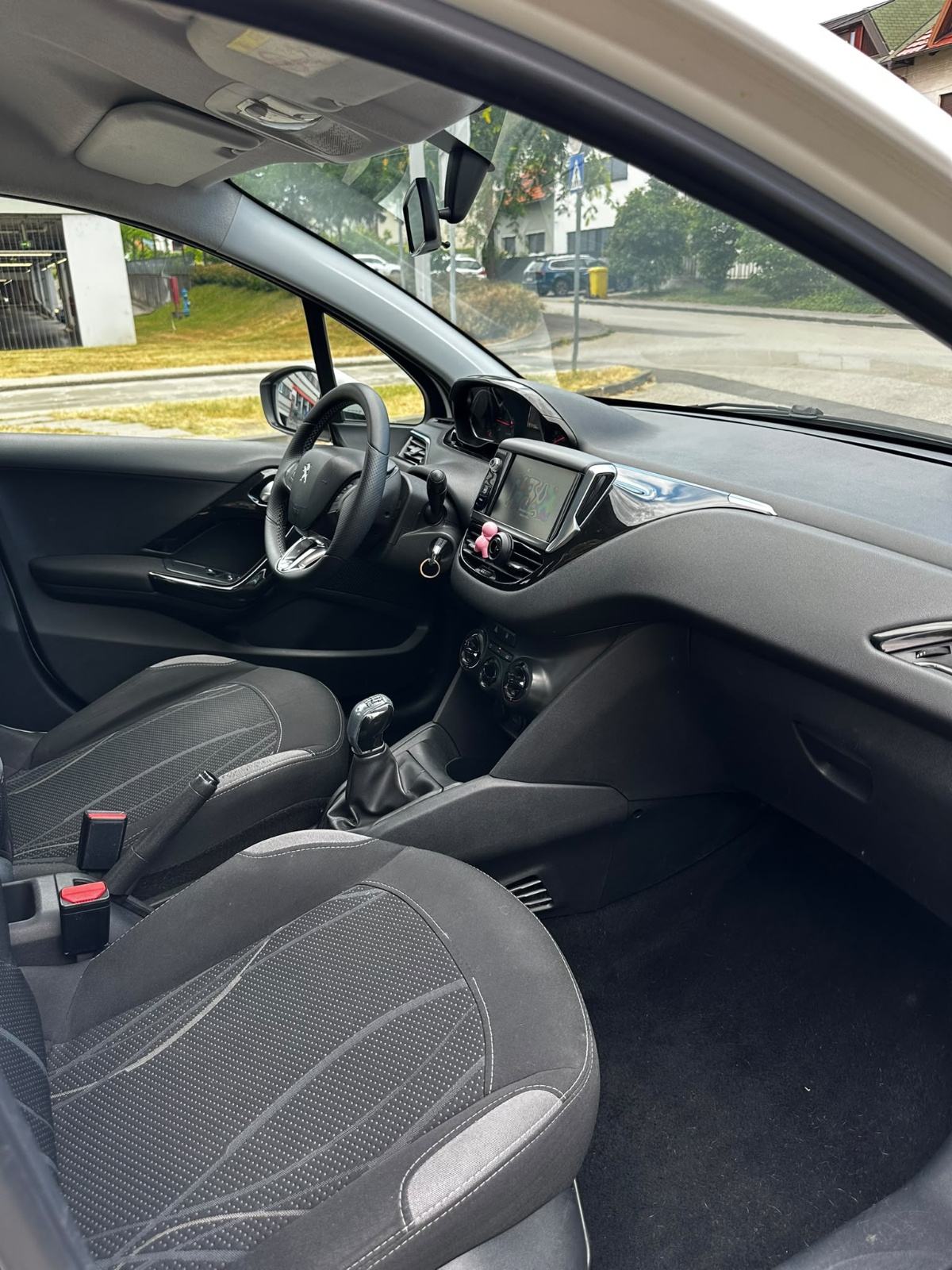 Peugeot 208 1,4 Benzin-LPG*Reg.god dana 07/27*Veliki servis*Klima*Navi, fotografija 11