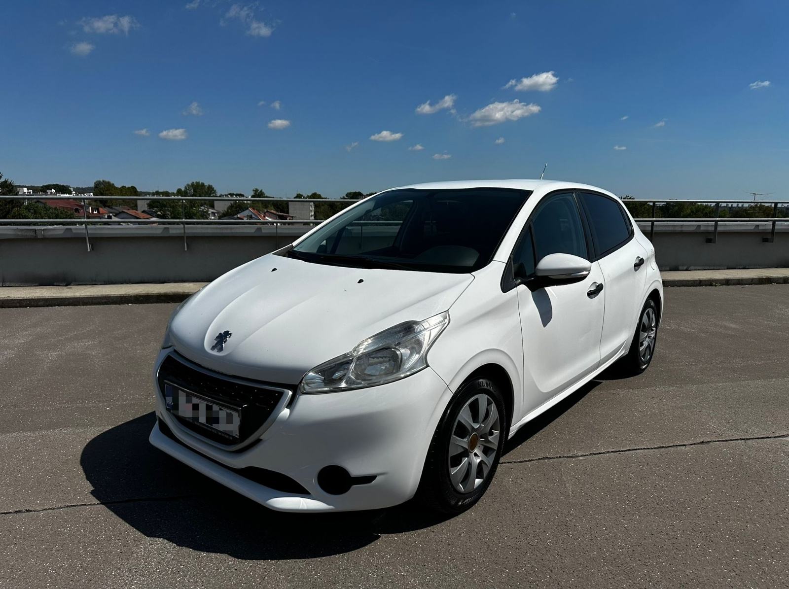 Peugeot 208 1,4 HDi Hr.Auto Reg.06/2027 Klima, pogled izvana - slika 1