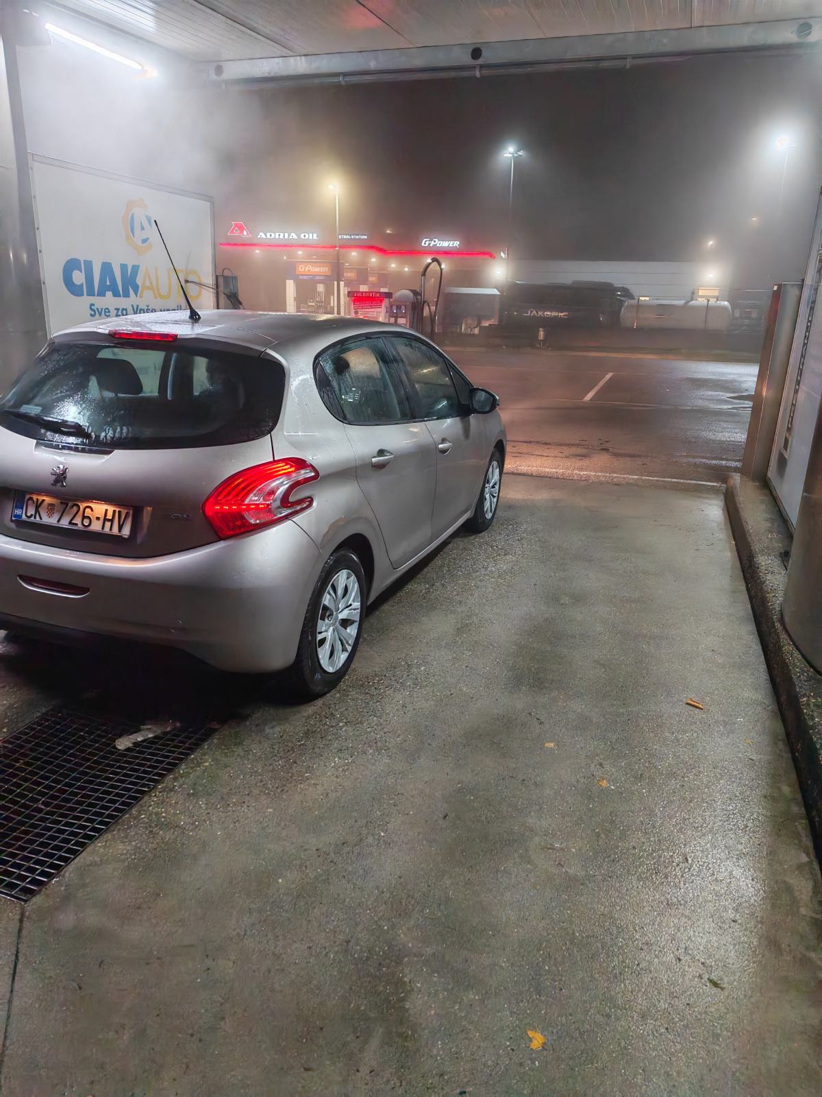 Peugeot 208 1,4 HDi, fotografija 3