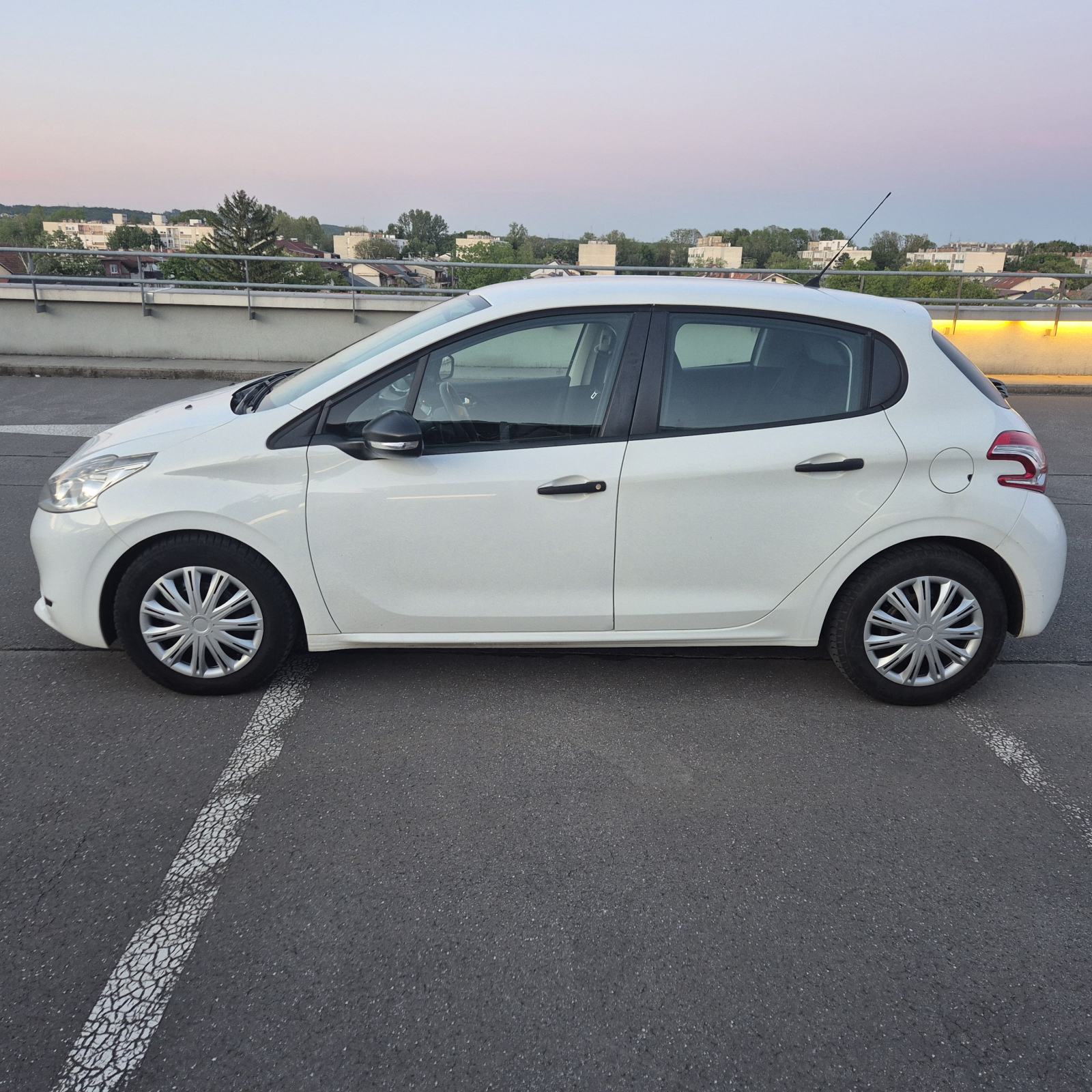 Peugeot 208 1,4 HDi, fotografija 3