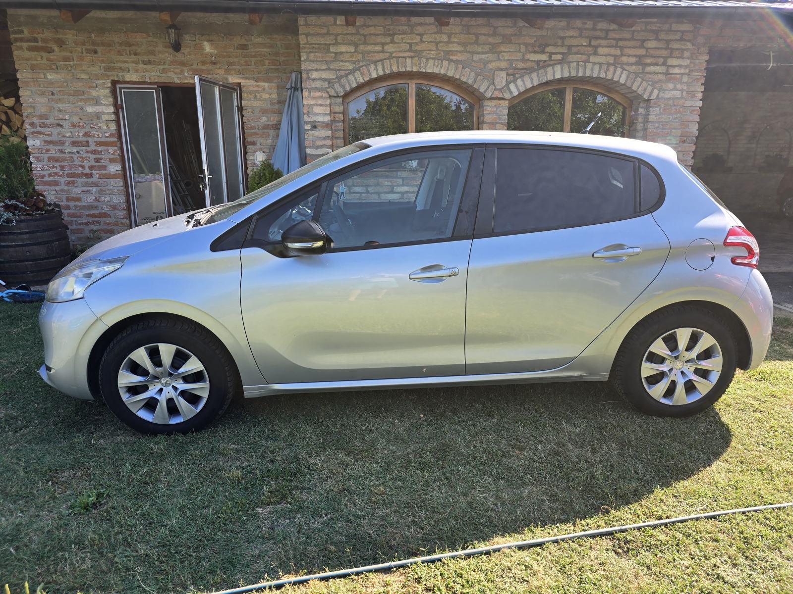 Peugeot 208 1,4 HDi, fotografija 11