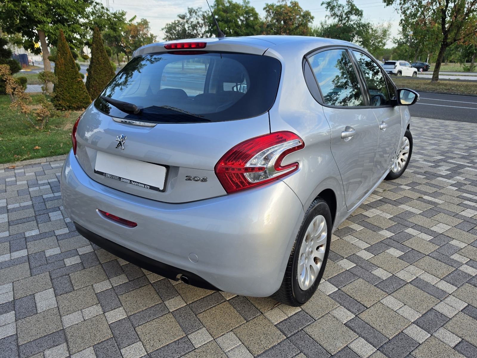 Peugeot 208 1,4 VTi **ACTIVE**KLIMA**ALU**SERVISNA**REG 1 GOD**, fotografija 10