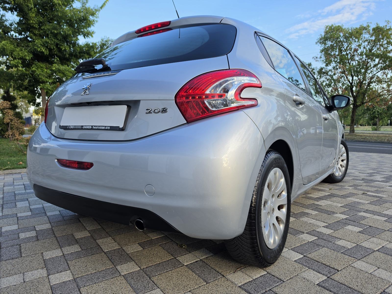 Peugeot 208 1,4 VTi **ACTIVE**KLIMA**ALU**SERVISNA**REG 1 GOD**, fotografija 11