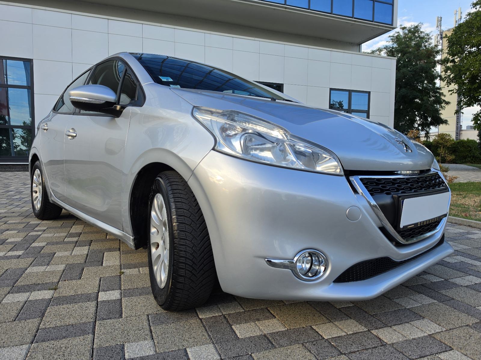 Peugeot 208 1,4 VTi **ACTIVE**KLIMA**ALU**SERVISNA**REG 1 GOD**, fotografija 15