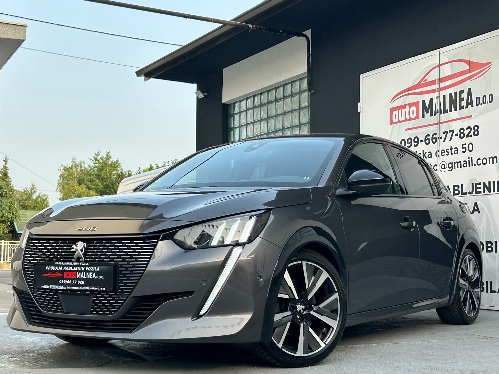 Peugeot 208 1,5 BlueHDI 2020G.GTline FULL OPREMA AKTRAKTIVAN SERVISNA, fotografija 1