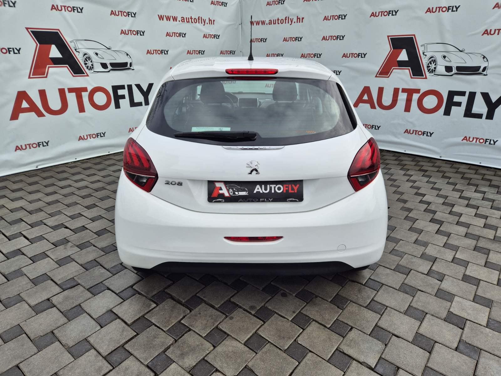 Peugeot 208 1.5 BlueHDI, HR auto, Tempomat, MF volan, u PDV-u, fotografija 7