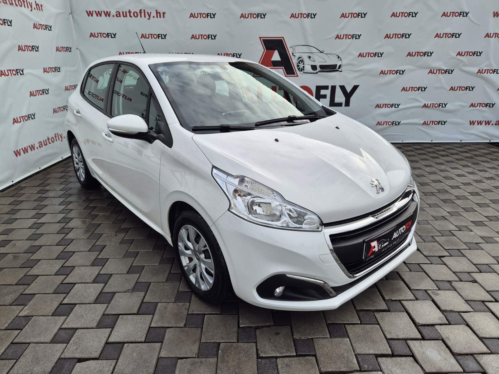 Peugeot 208 1.5 BlueHDI, HR auto, Tempomat, MF volan, u PDV-u, fotografija 10