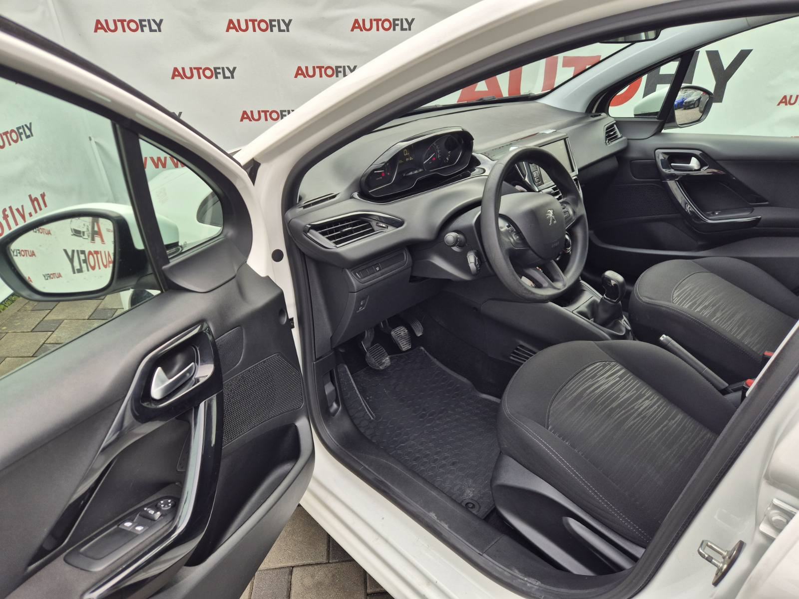 Peugeot 208 1.5 BlueHDI, HR auto, Tempomat, MF volan, u PDV-u, fotografija 11
