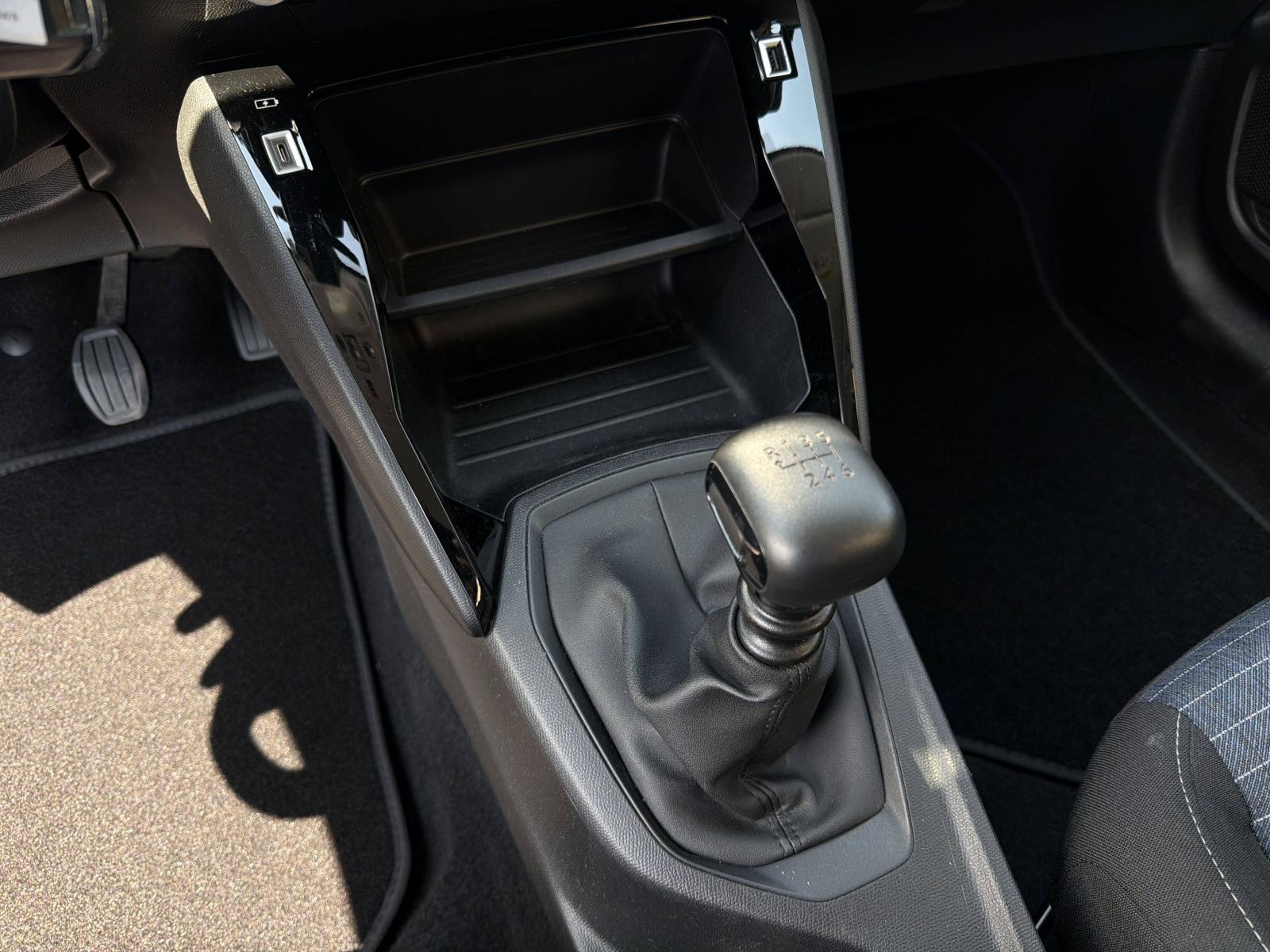 Peugeot 208 1,5 BlueHDi 100 KS * JAMSTVO 12 MJESECI, fotografija 19