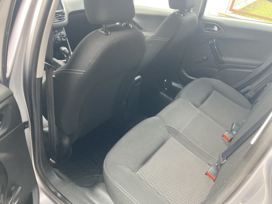 Peugeot 208 1,5 BlueHDI (veliki servis-TOP), fotografija 4
