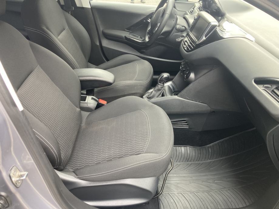 Peugeot 208 1,5 BlueHDI (veliki servis-TOP), fotografija 5