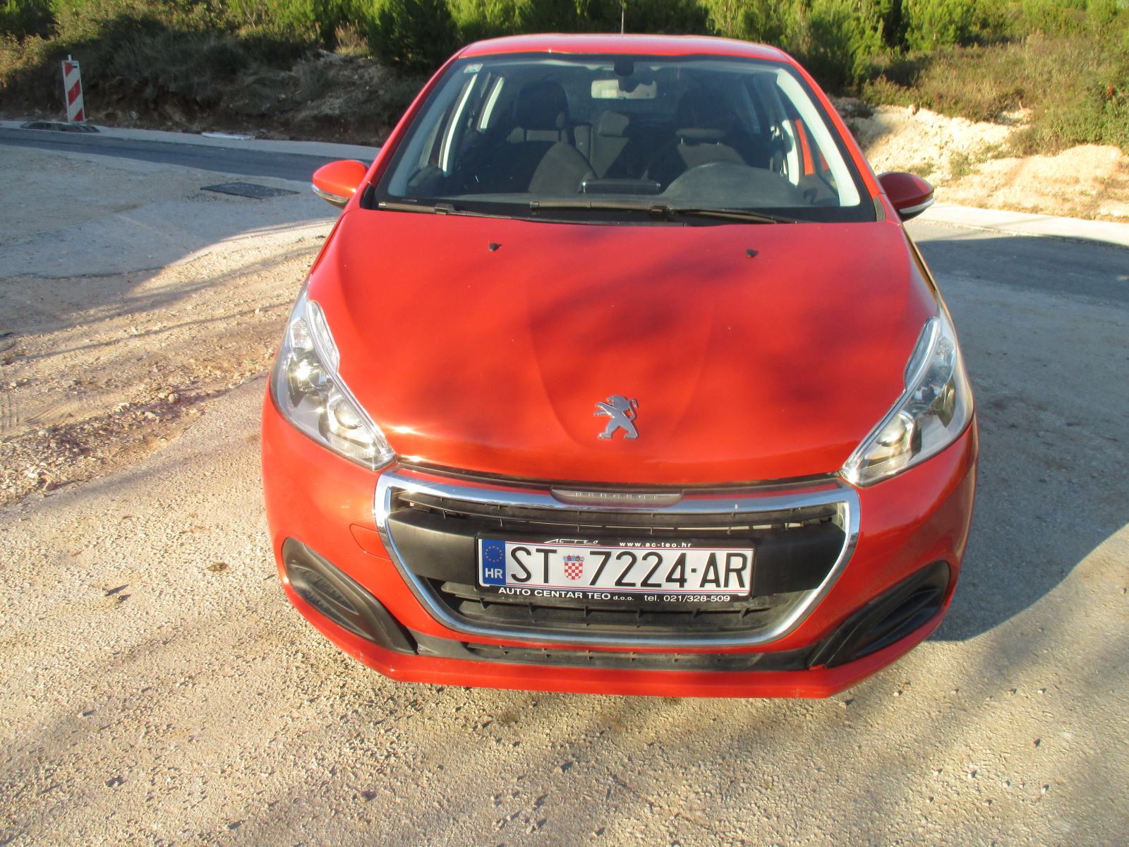 Peugeot 208 1,5 BlueHDI, fotografija 13