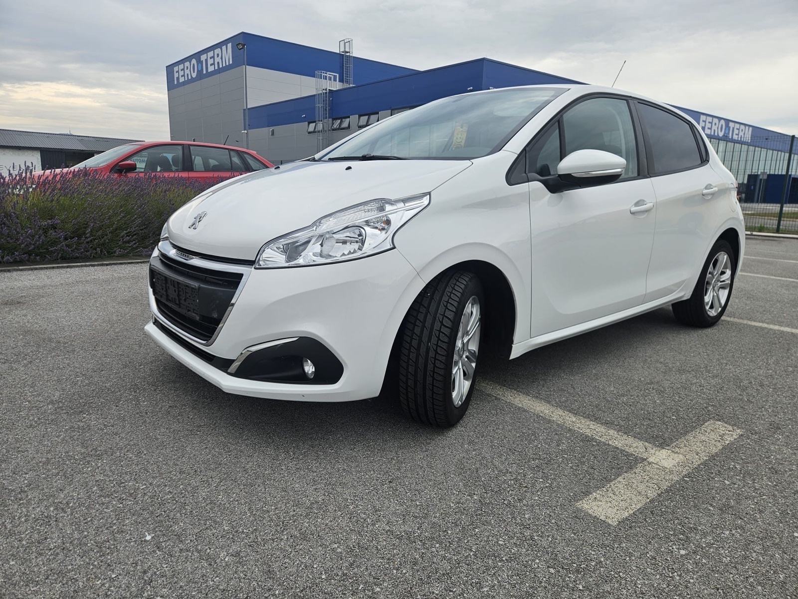 Peugeot 208 1,5 BlueHDI, fotografija 2