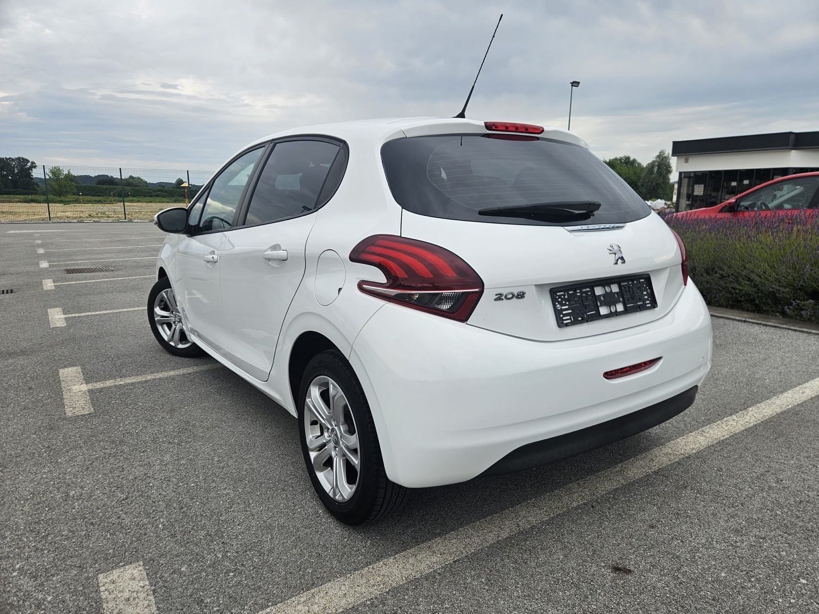 Peugeot 208 1,5 BlueHDI, fotografija 4
