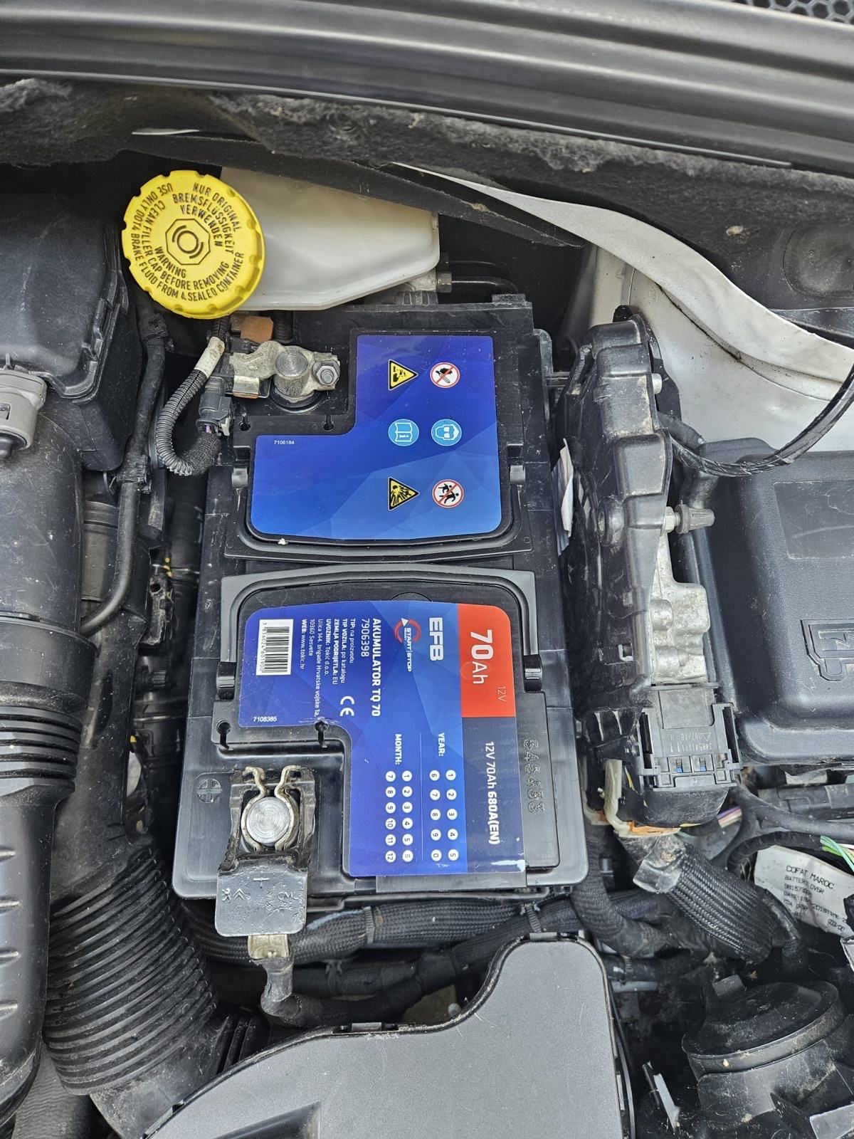 Peugeot 208 1,5 BlueHDI, fotografija 12