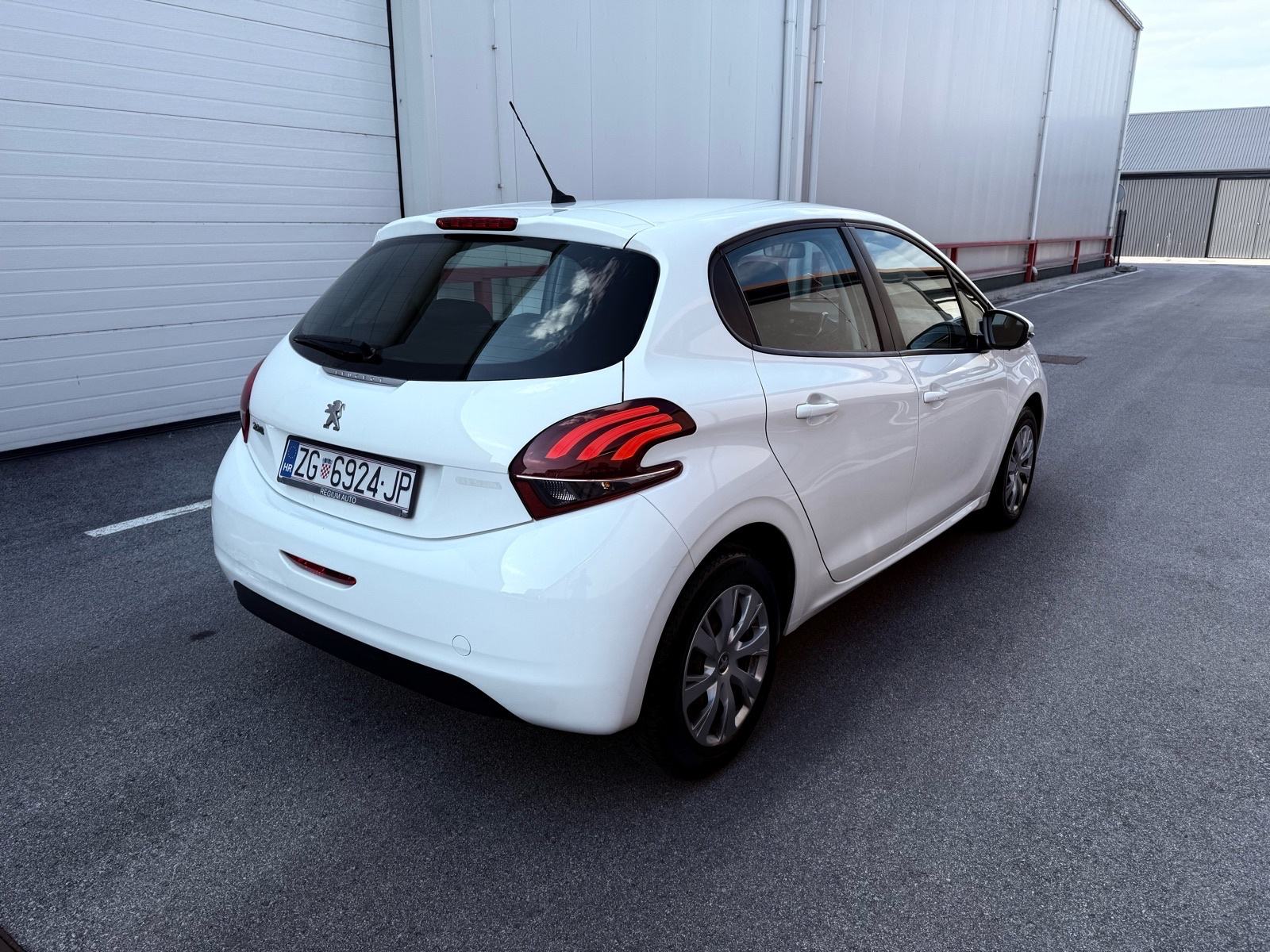 PEUGEOT 208 1.5 BLUEHDI, fotografija 5
