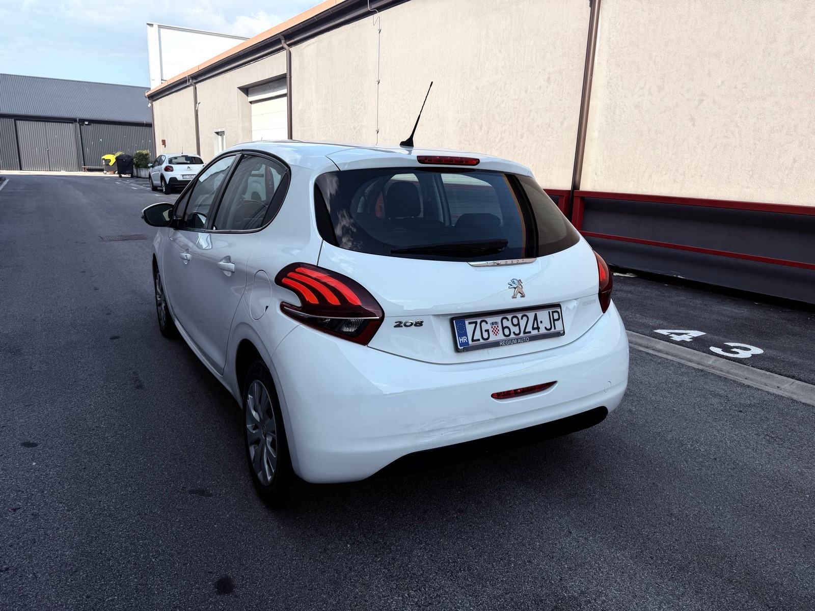 PEUGEOT 208 1.5 BLUEHDI, fotografija 6