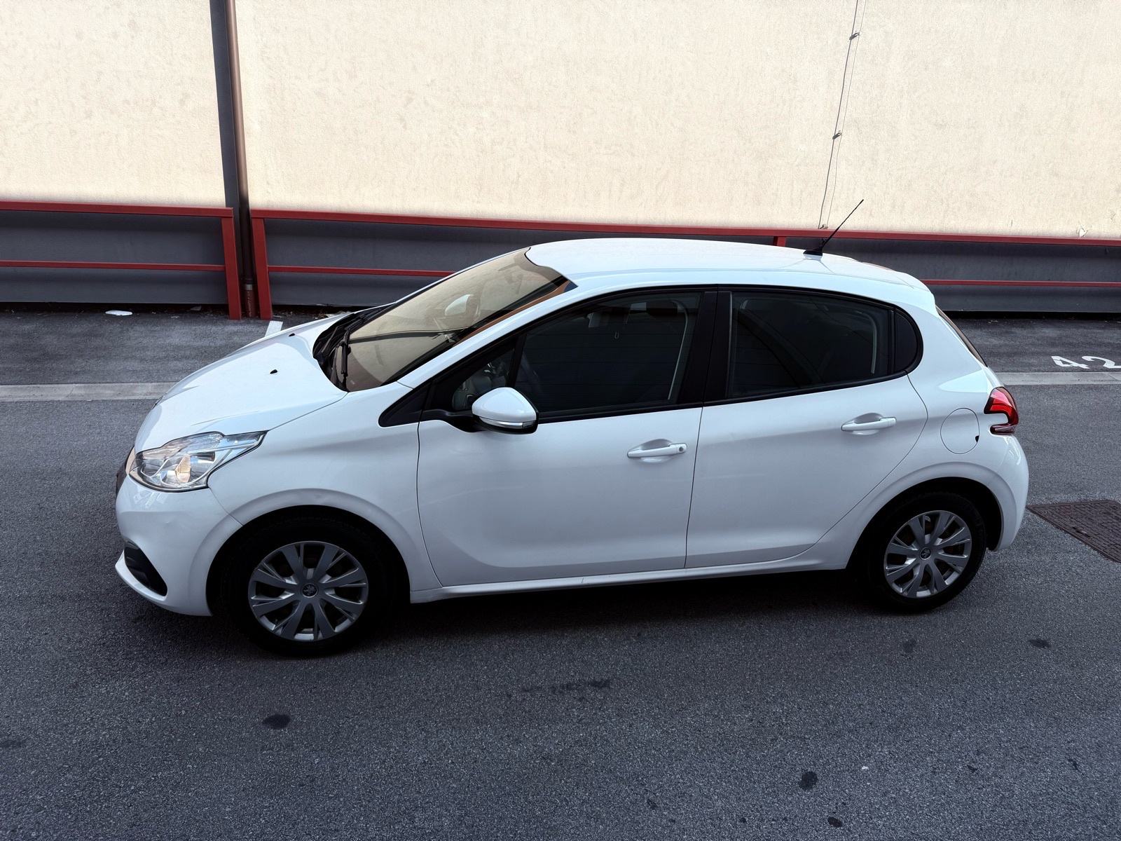 PEUGEOT 208 1.5 BLUEHDI, fotografija 4