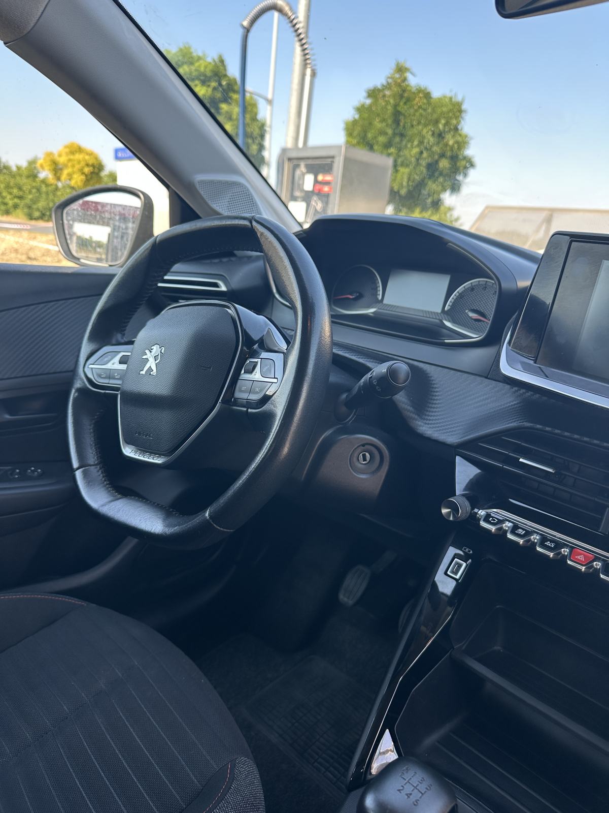 Peugeot 208 1,5 BlueHDI, fotografija 11