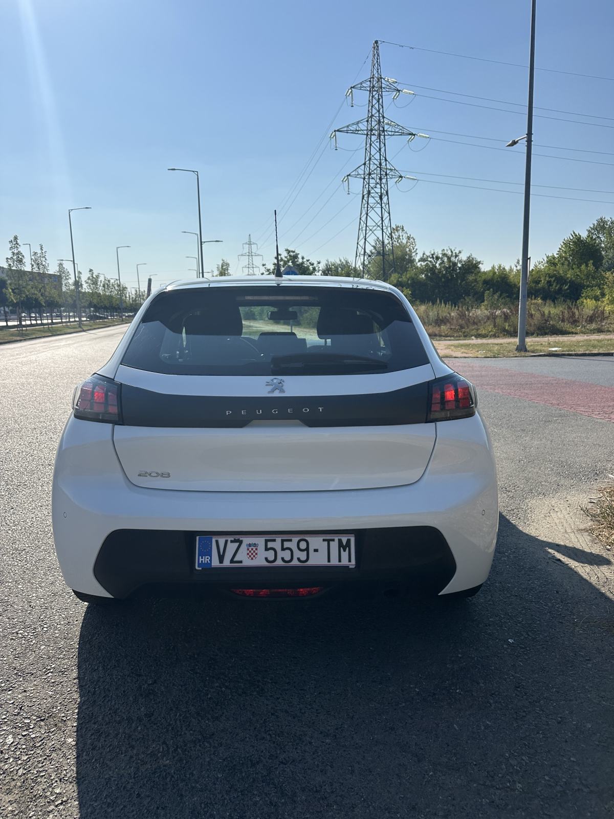 Peugeot 208 1,5 BlueHDI, fotografija 6