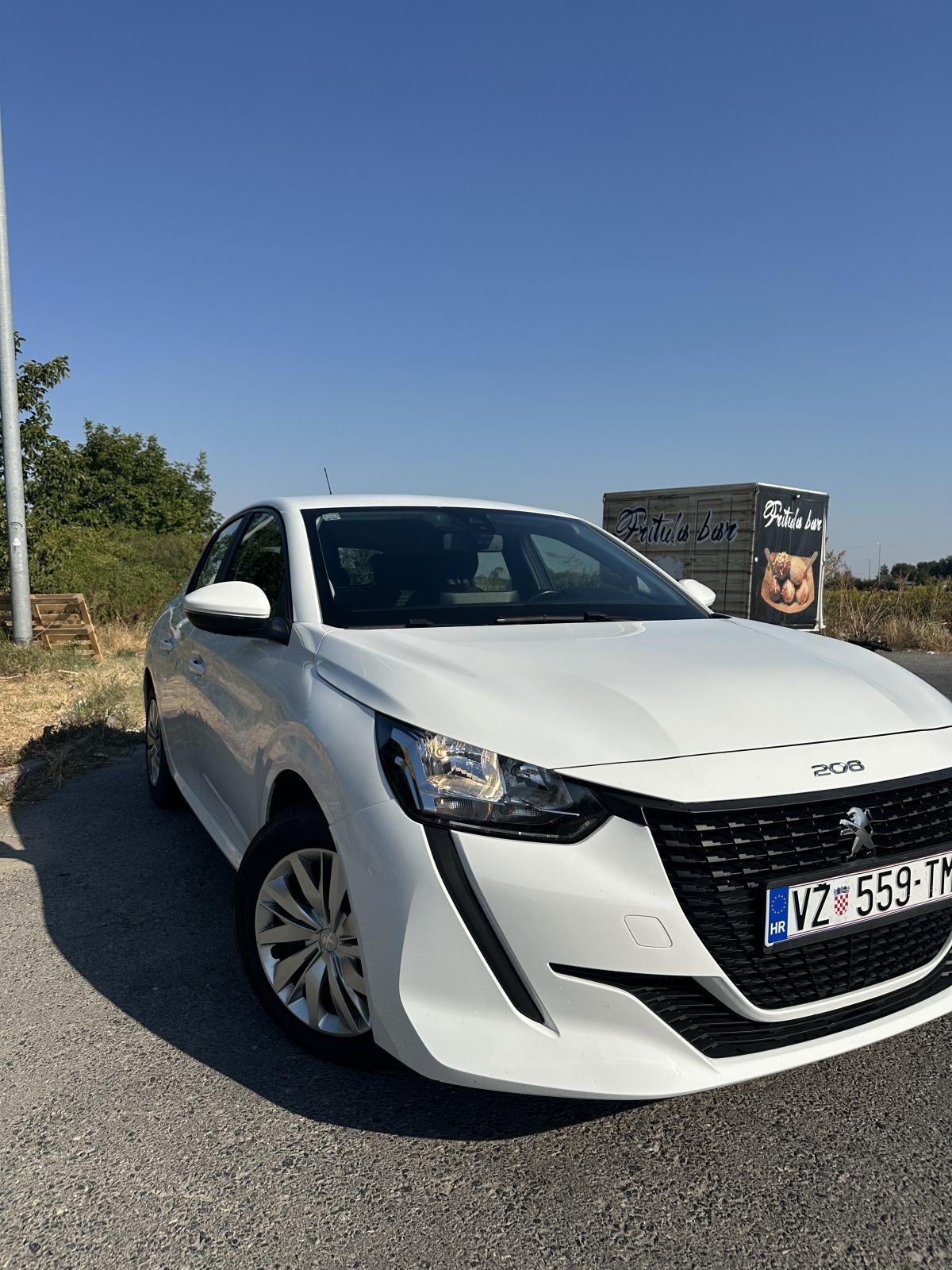 Peugeot 208 1,5 BlueHDI, fotografija 2