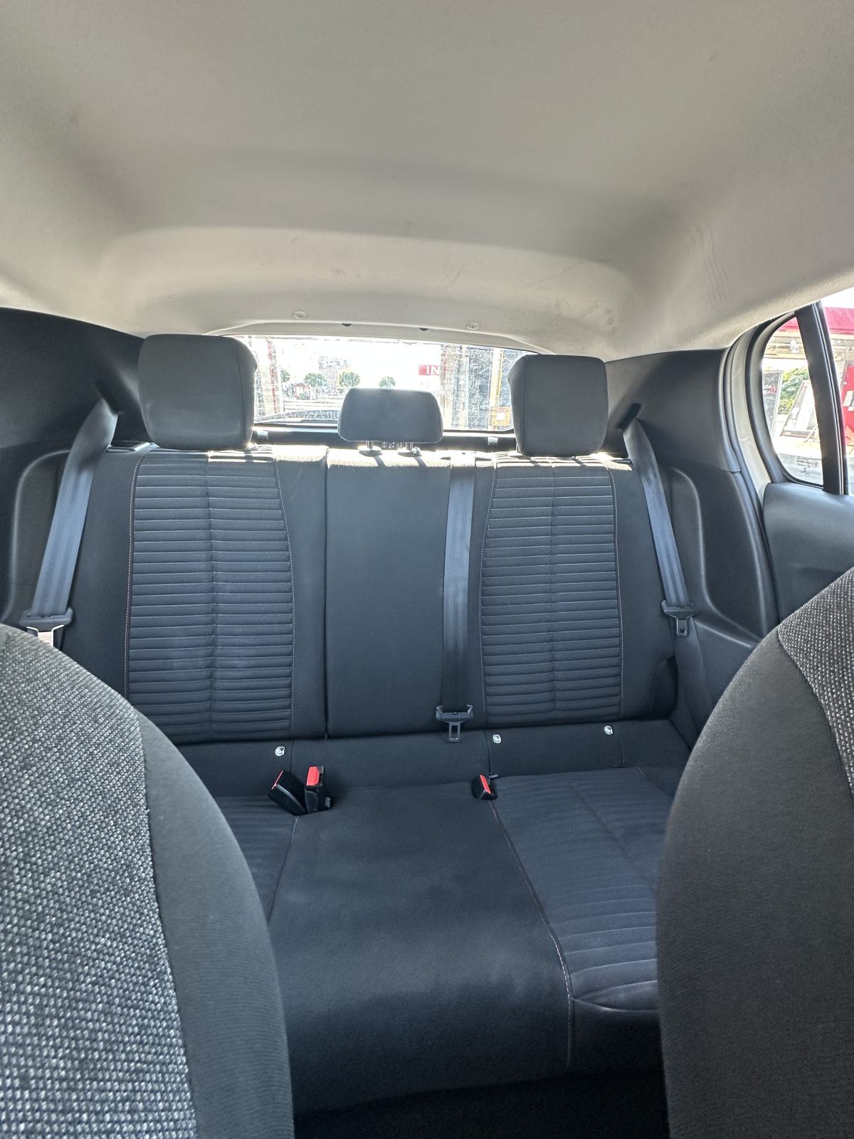 Peugeot 208 1,5 BlueHDI, fotografija 14